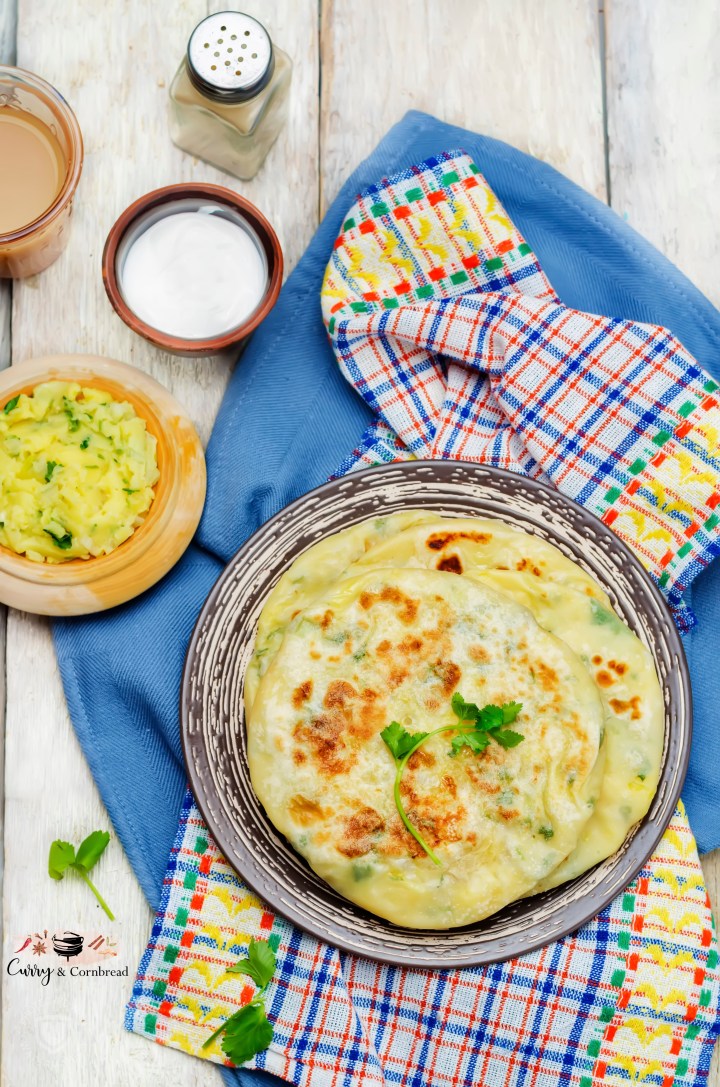 Aloo paratha (stuffed&nbsp;flatbread)