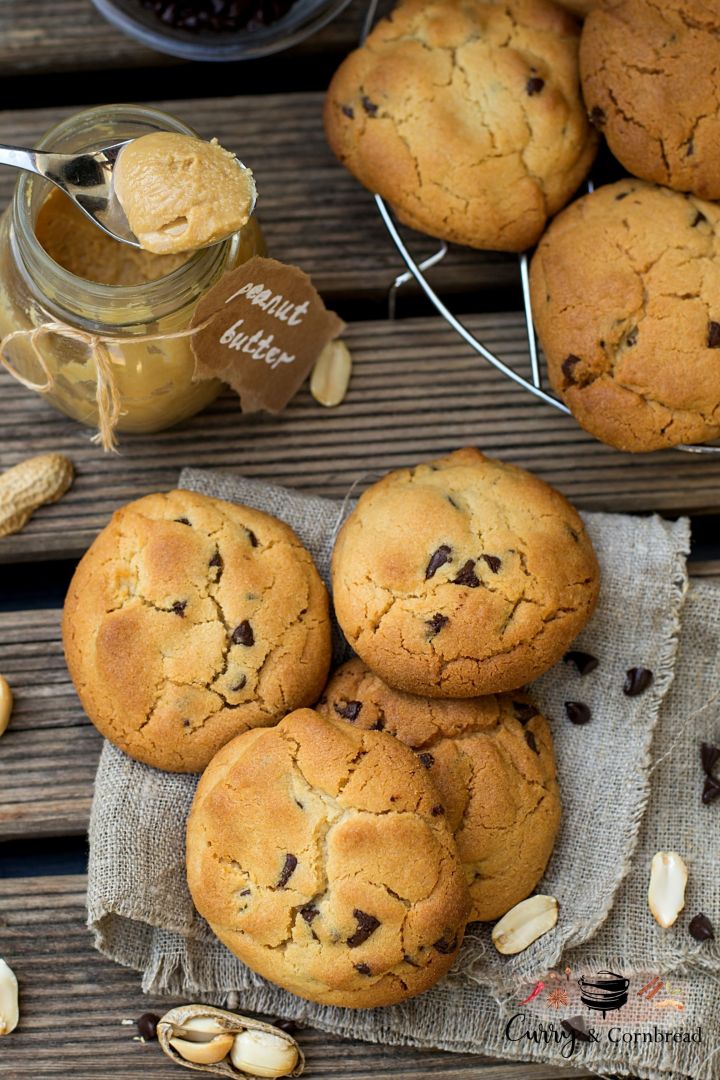 Peanut butter chocolate chip&nbsp;cookies
